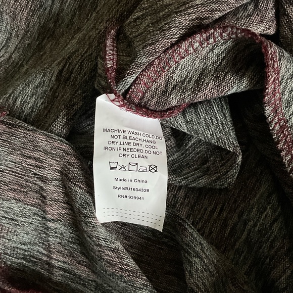 💛 Simple by Suzanne Betro | Maroon B-Basic V-Neck Romper Size M - Picture 5 of 6